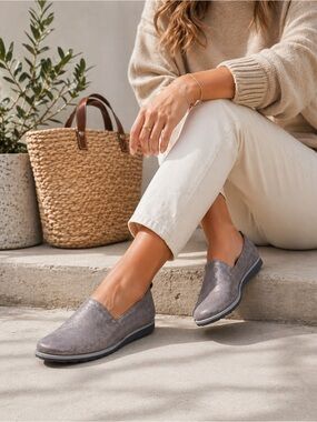 Eurosoft Sofft Robyn Loafers 8.5 Gray Metallic Comfort Lug Sole Flats